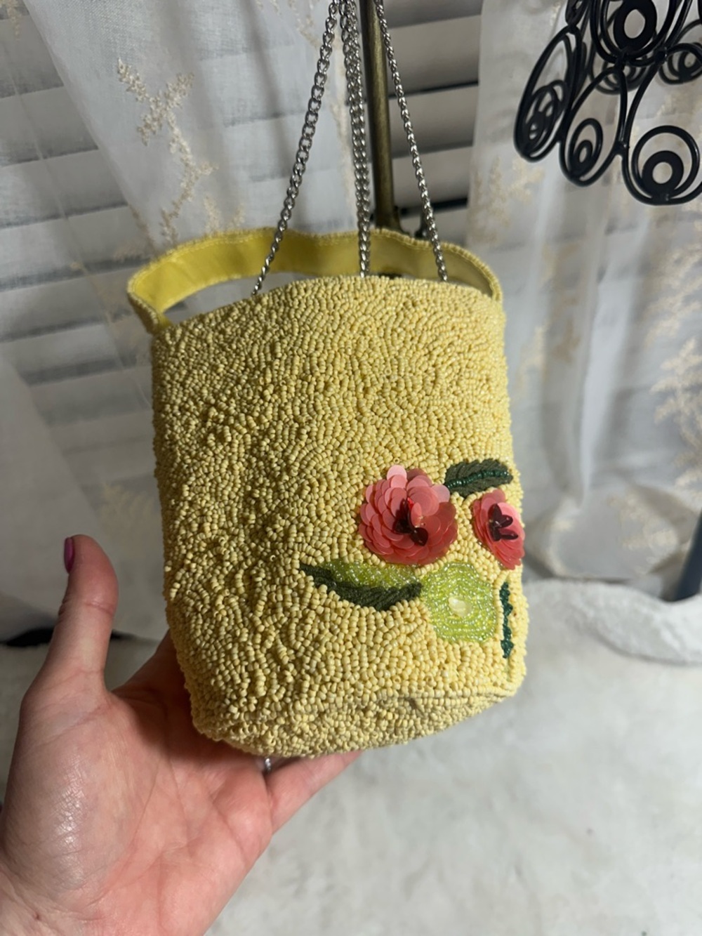 Made in India beaded yellow and black toucan tropical bucket crossbody bag - Picture 3 of 8